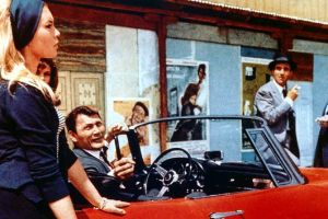 Le mépris et la voiture