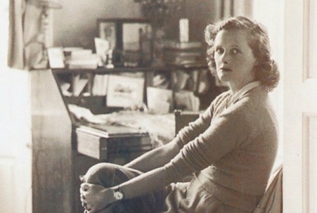DAPHNE DU MAURIER