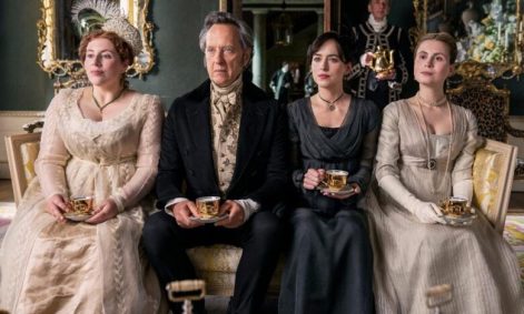 Anne entre les membres de sa famille